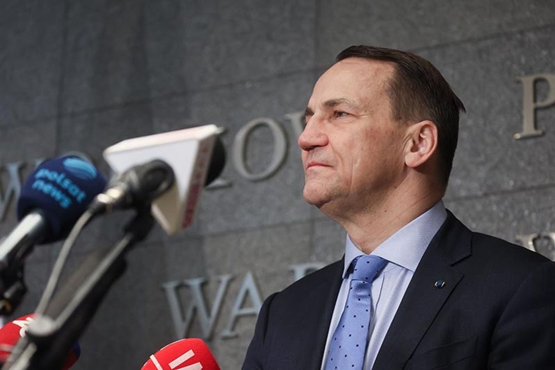 MSZ: minister Sikorski podjął decyzję o zakończeniu misji przez ponad 50 ambasadorów