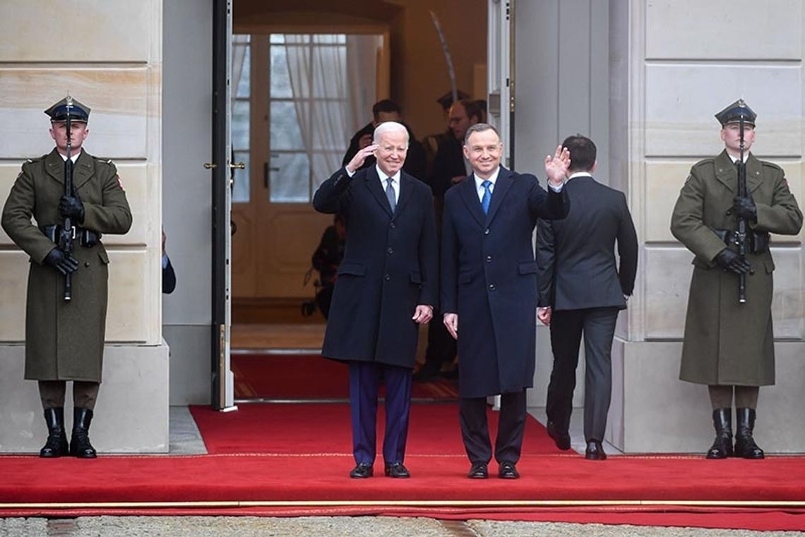 Na dziedzińcu Pałacu Prezydenckiego oficjalne powitanie prezydenta USA Joe Bidena (WIDEO)