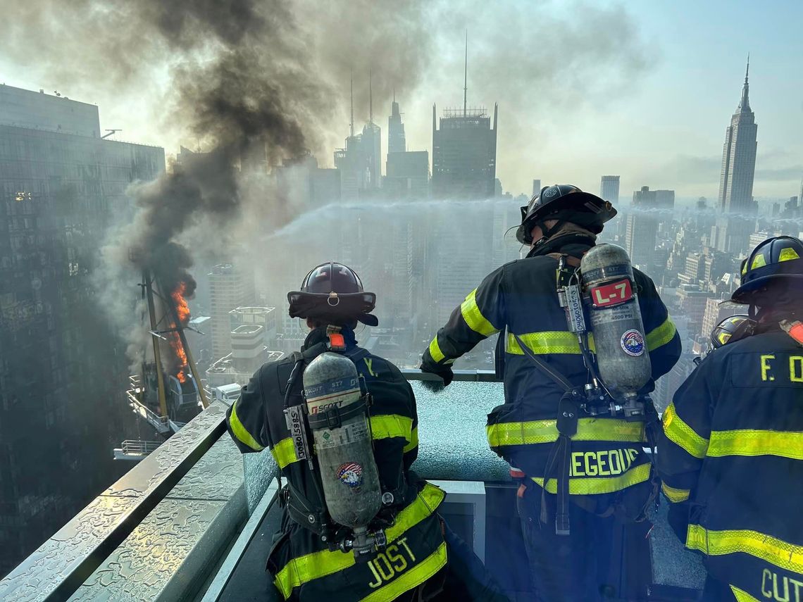 Na Manhattanie zawaliła się część dźwigu budowlanego; sześć osób zostało rannych (WIDEO)