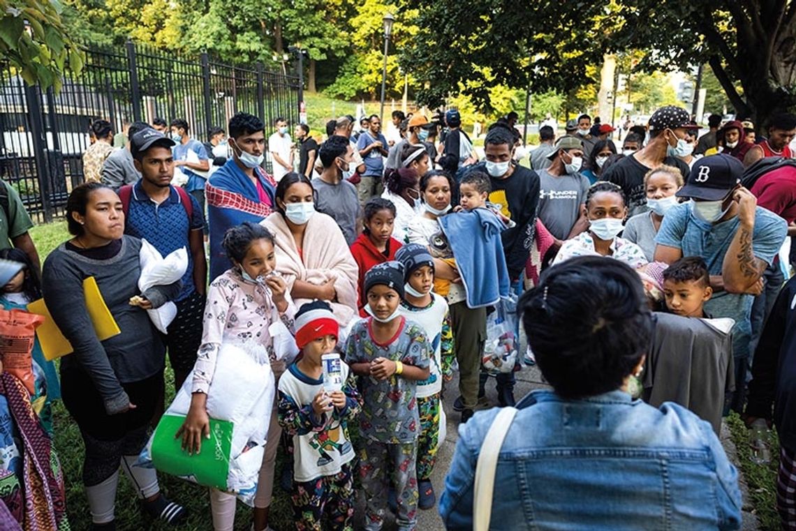 Nawet ponad tysiąc migrantów dziennie ma przyjeżdżać do Chicago