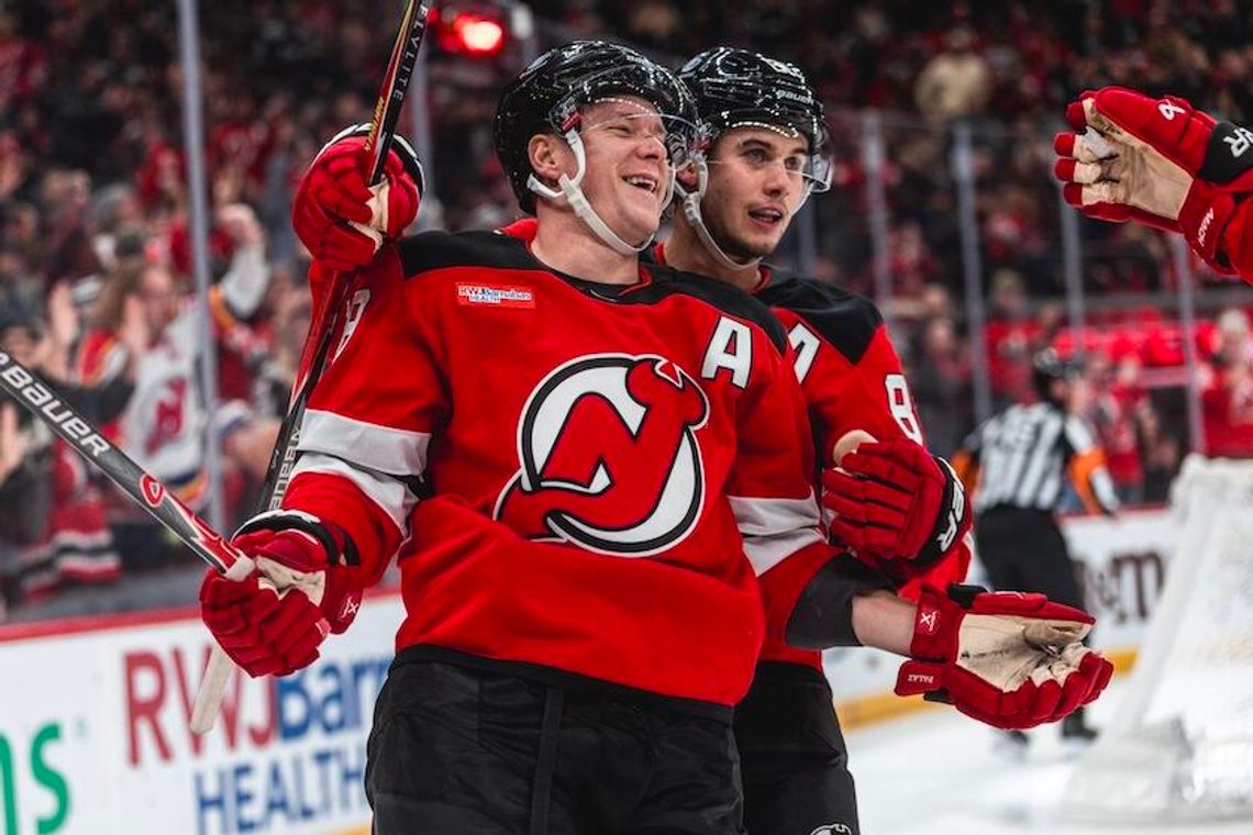 NHL - Devils lepsi w meczu na szczycie konferencji NHL - Devils lepsi w meczu na szczycie konferencji
