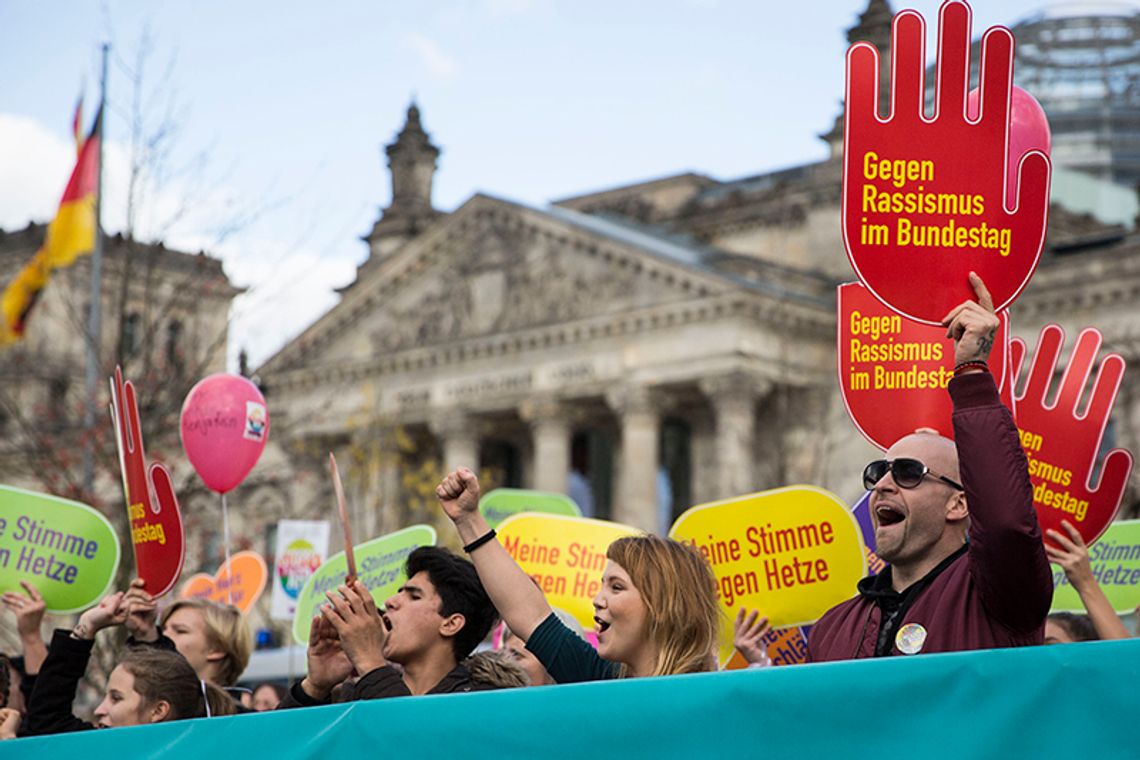 Niemcy. Demonstracja w Berlinie przeciw nienawiści i rasizmowi