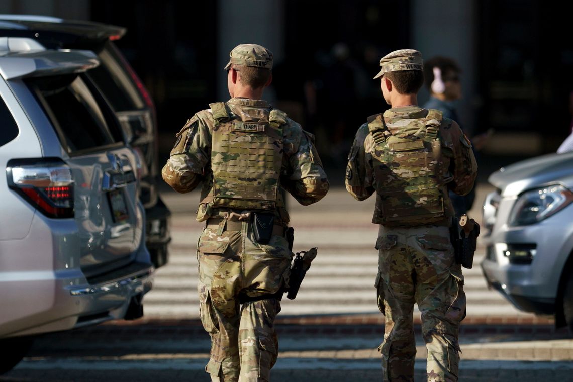 Niepewność i spory wokół planów wysłania Gwardii Narodowej do Chicago