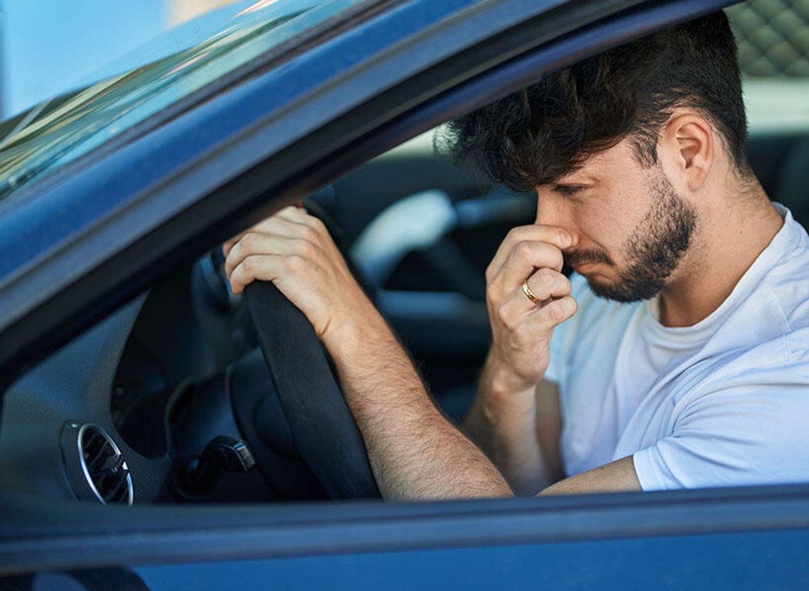 Niepokojący „chemiczny” zapach na przedmieściach Chicago