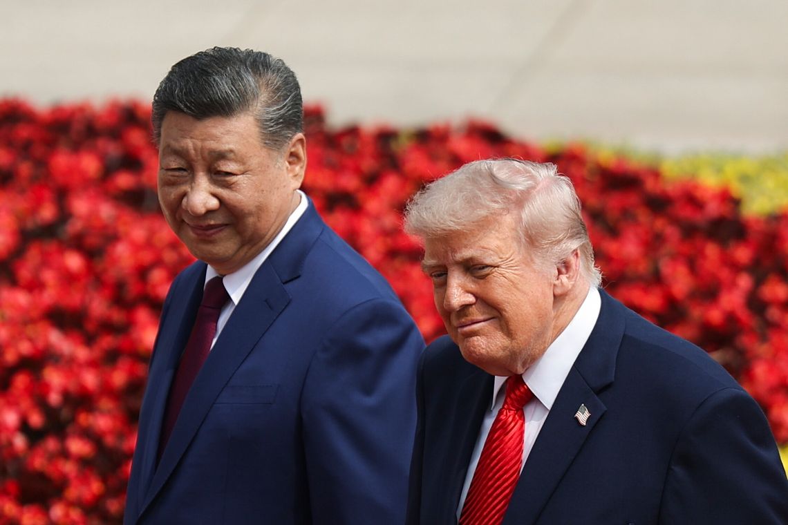 „NYT” po szczycie Xi-Trump: Chiny chcą wykorzystać to, co uznają za schyłek USA