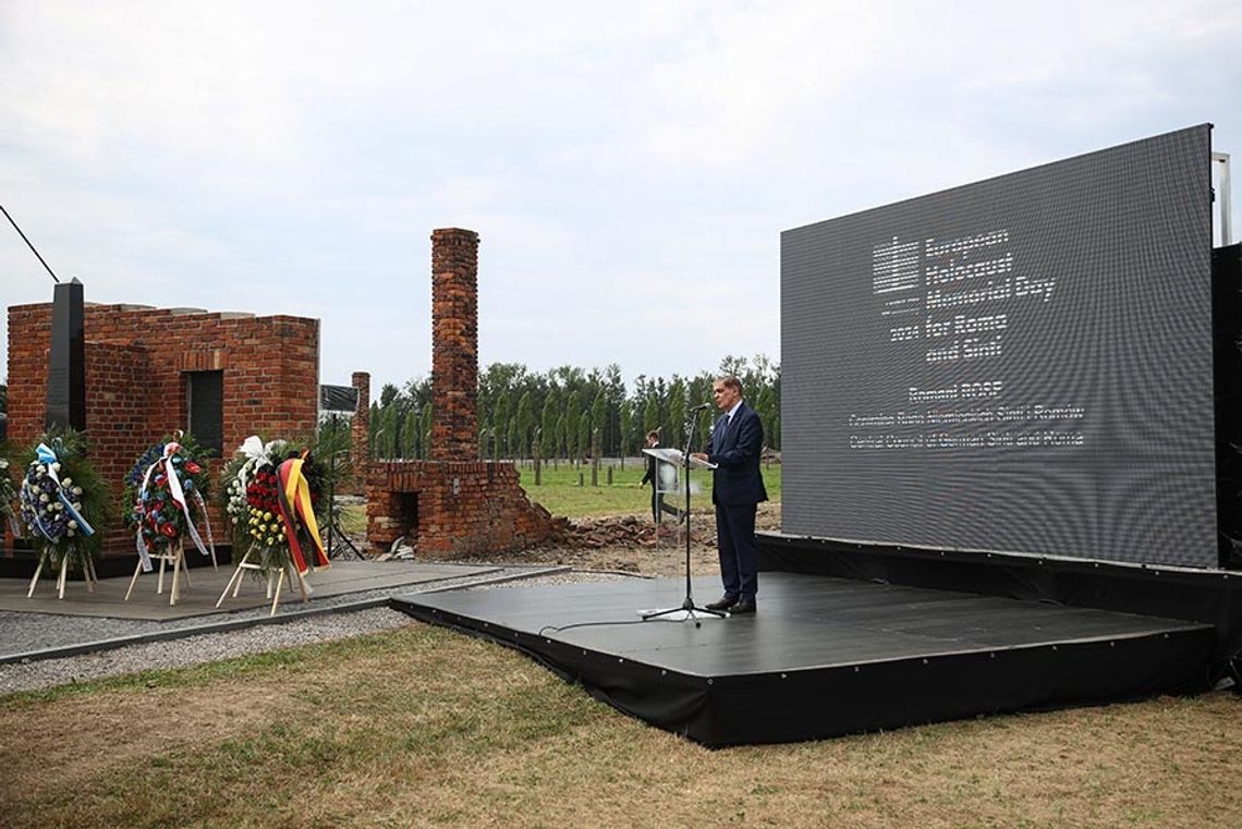 Obchody 80. rocznicy zagłady Romów w b. KL Auschwitz