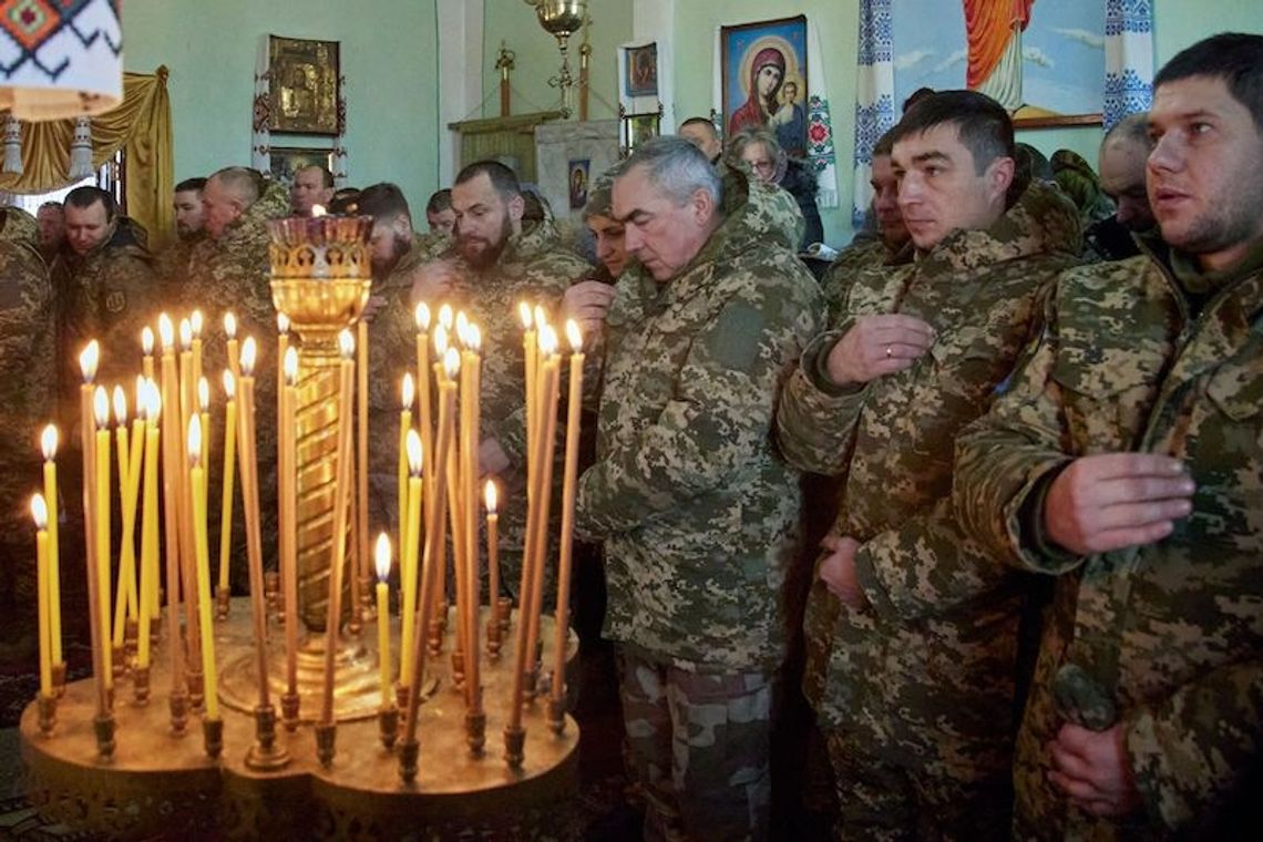 Obchody świąt Bożego Narodzenia na Ukrainie w cieniu wojny z Rosją