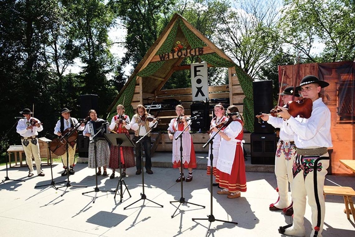 Odpustowo i teatralnie na pikniku Koła nr 64 Czarna Góra Związku Podhalan