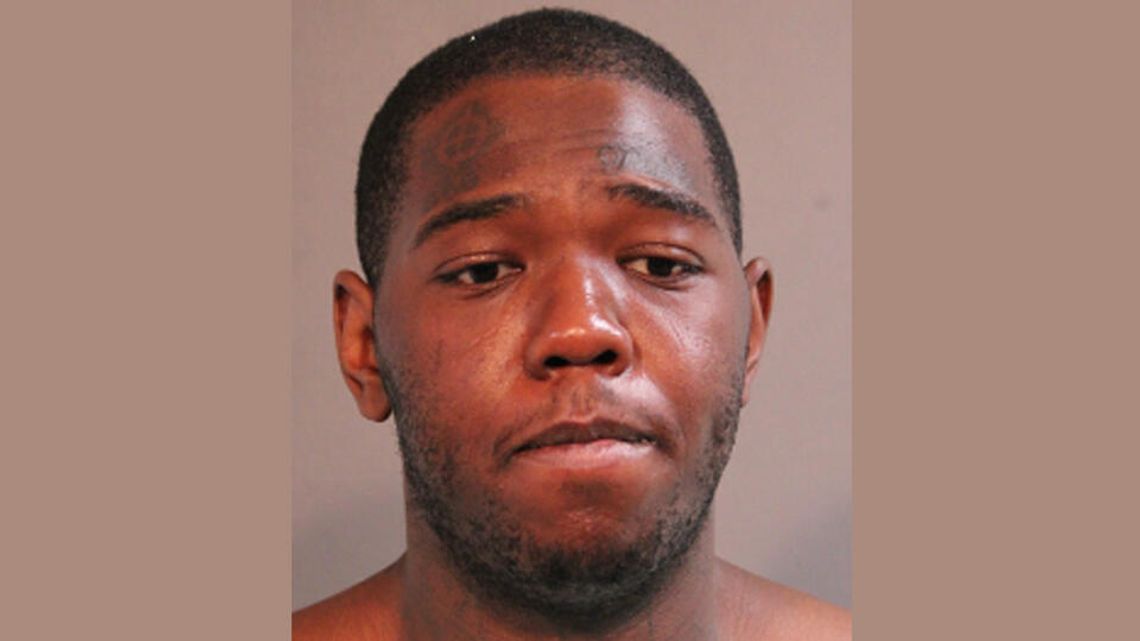 Oskarżony o zabójstwo policjanta był wcześniej karany, broń ukrył pod szpitalnym kocem