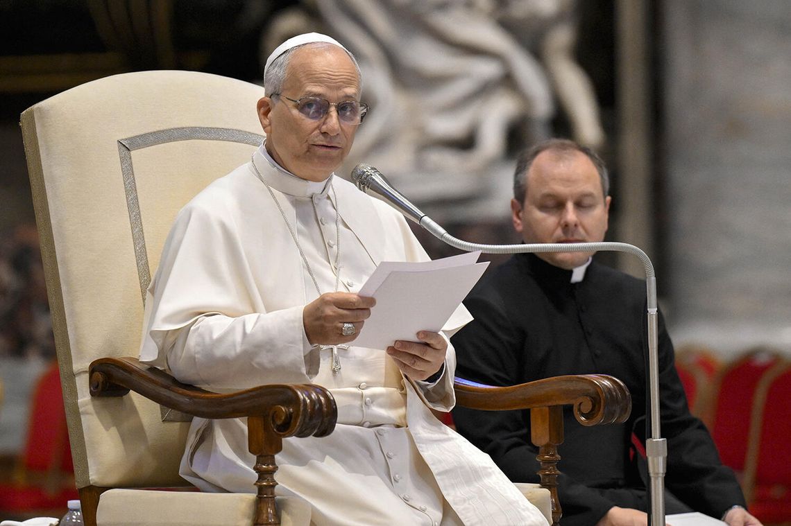 Papież: zadaniem Kościoła głoszenie pokoju światu rozdartemu przez wojny