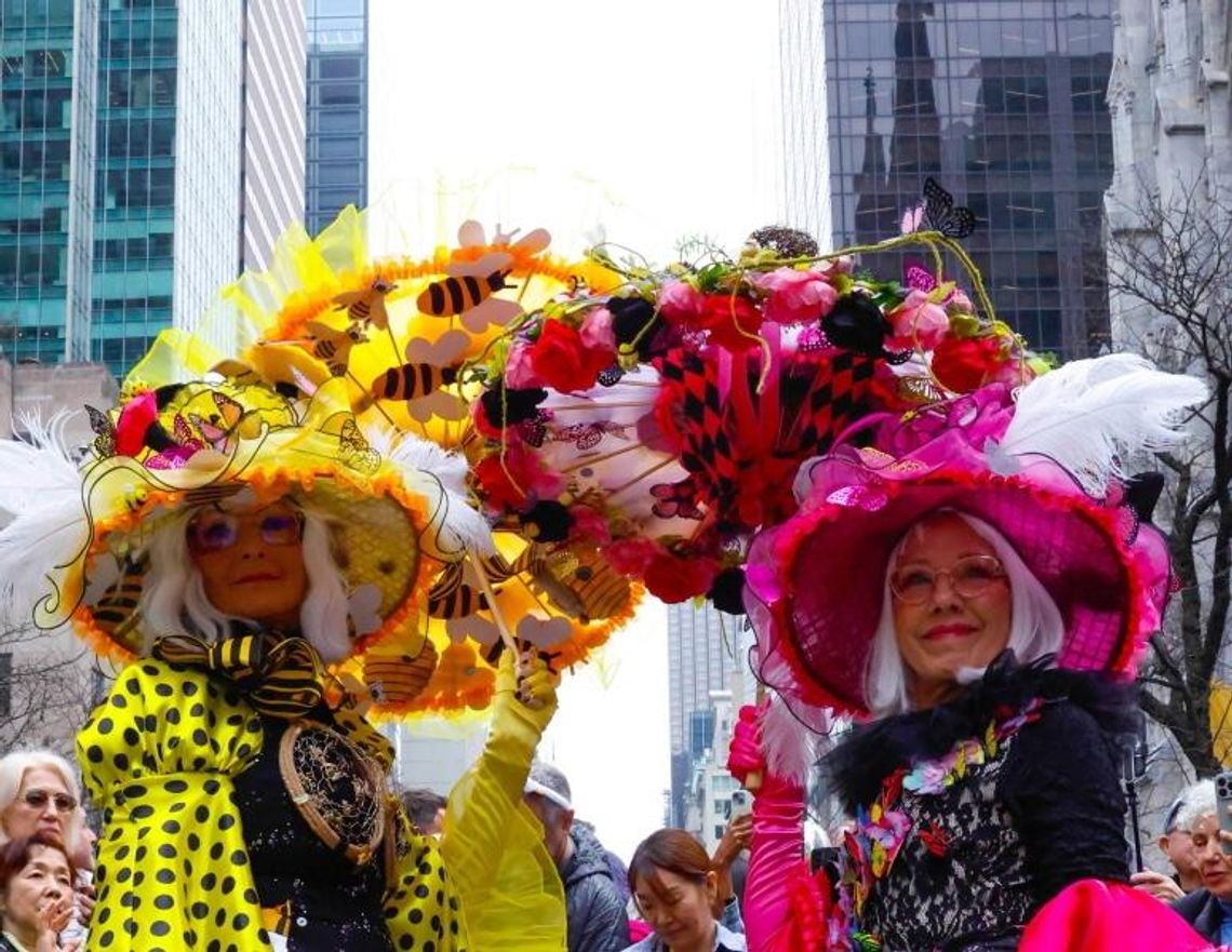Parada Wielkanocna i festiwal fantazyjnych kapeluszy na nowojorskim Manhattanie Parada Wielkanocna i festiwal fantazyjnych kapeluszy na nowojorskim Manhattanie