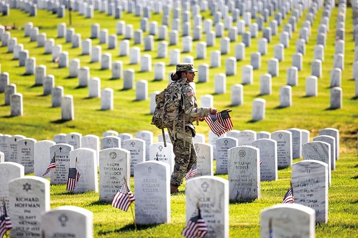 Parady, podróże, fajerwerki w Memorial Day 2022