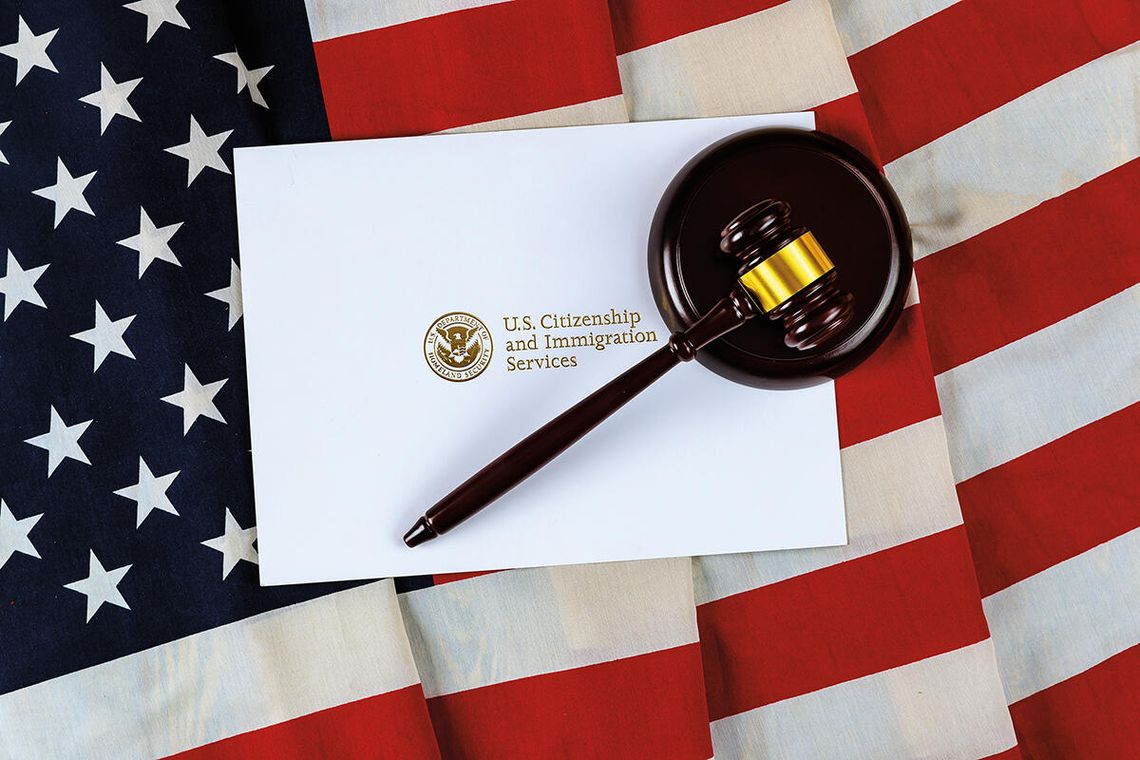 Paraliż legalnej imigracji: długie oczekiwanie na zieloną kartę i obywatelstwo