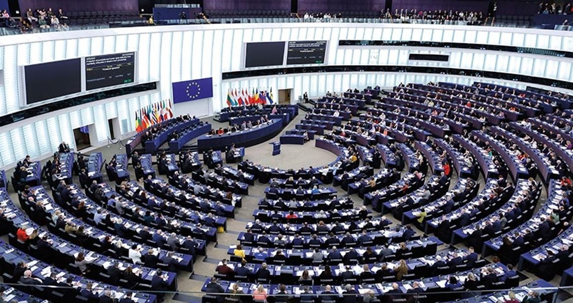 Parlament Europejski zatwierdził 50 mld euro pomocy finansowej dla Ukrainy