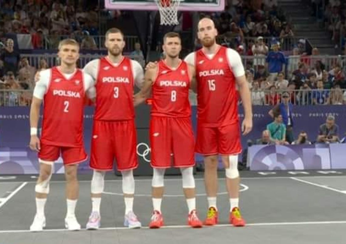 Paryż/koszykówka 3x3 - Polacy pokonali Amerykanów 19:17