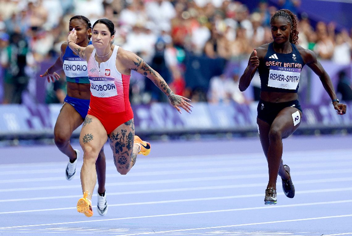 Paryż/lekkoatletyka - Fajdek i Nowicki w finale rzutu młotem. Świetny bieg Swobody