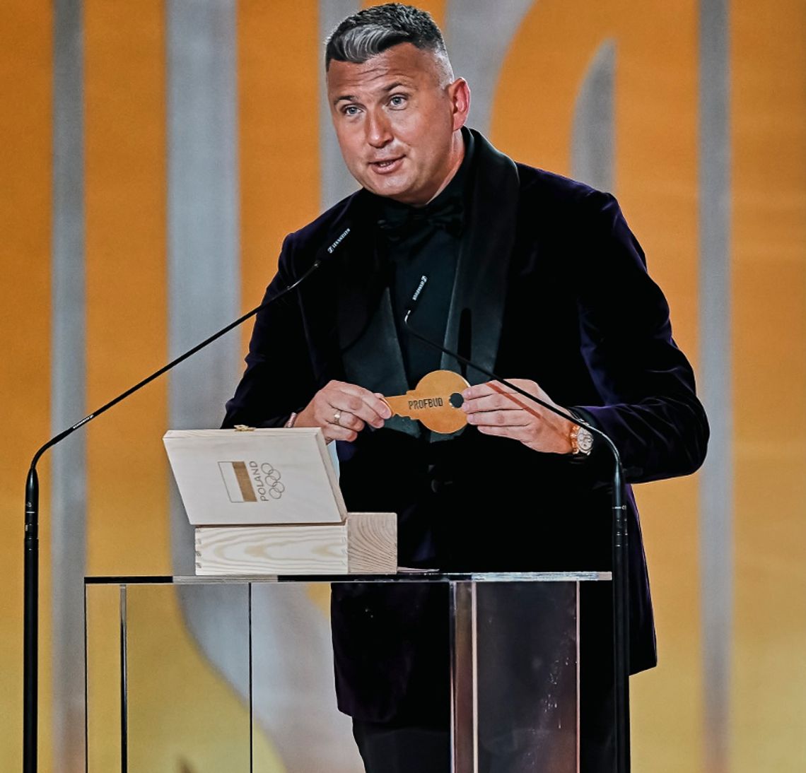 Paryż - mieszkania, pieniądze, diamenty, czyli hojne nagrody dla polskich medalistów