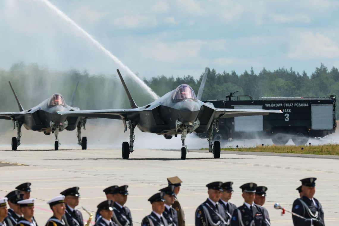 Pierwsze F-35 oficjalnie przyjęte do polskich Sił Powietrznych Pierwsze F-35 oficjalnie przyjęte do polskich Sił Powietrznych
