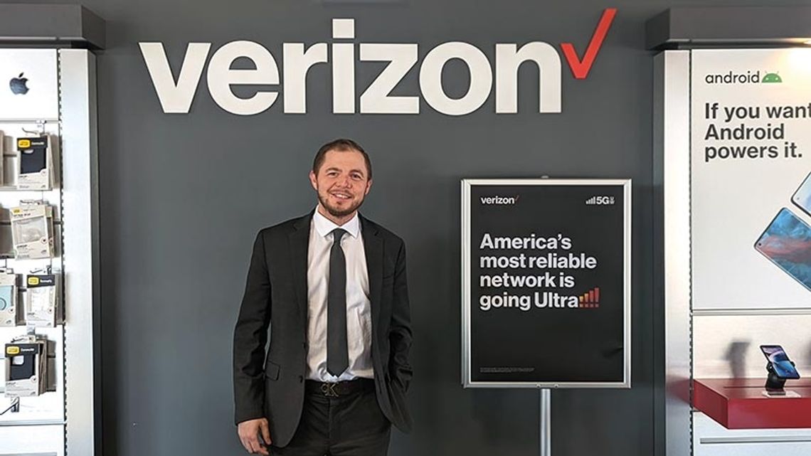 Piotr Kościelniak z Cellularsales zaprasza: Wybierz najlepszy polski salon Verizon w Chicago