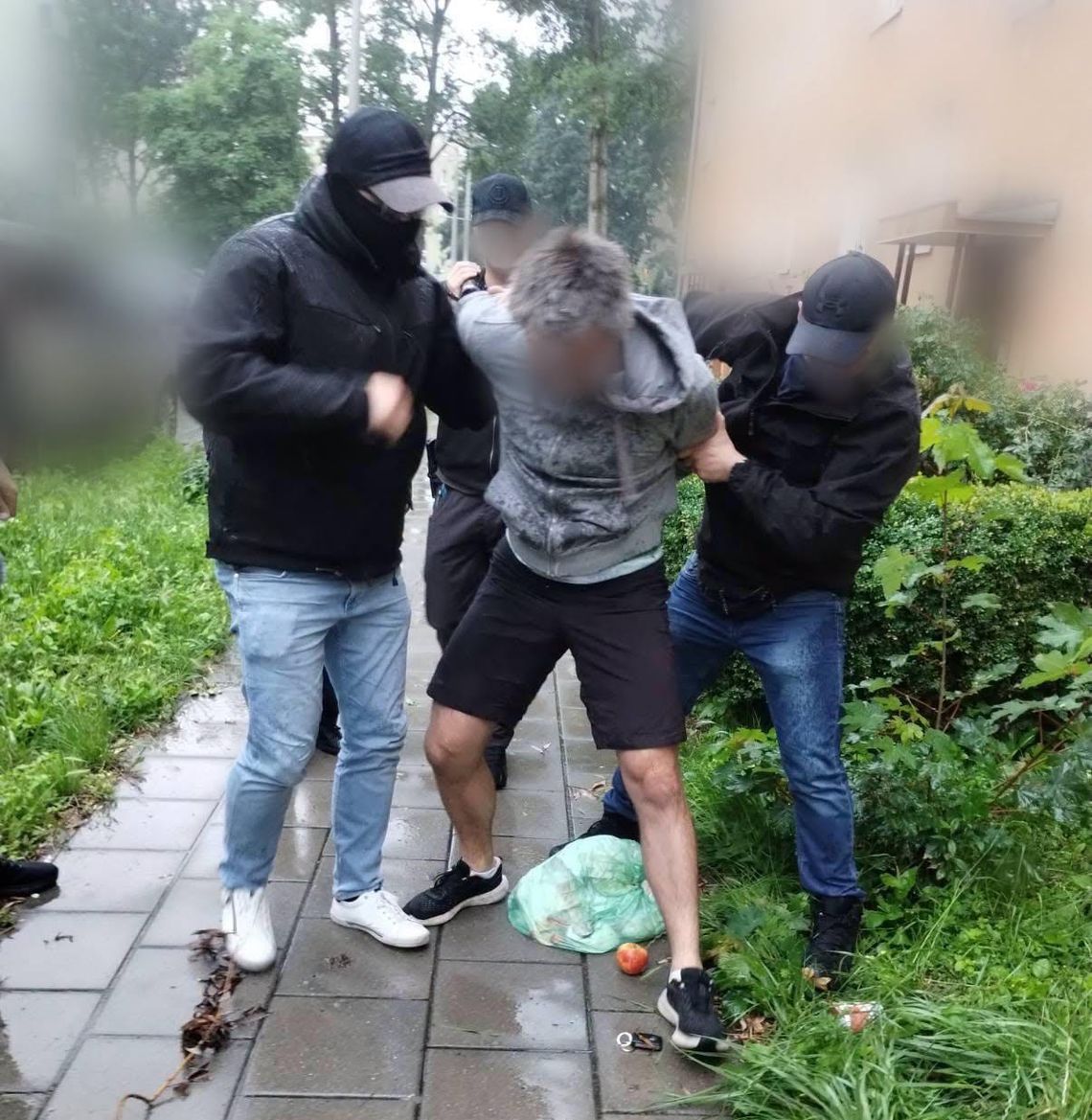 Po 15 latach dzięki profilowi DNA ujęto podejrzanego o zabójstwo 13-letniej Izy Strzałkowskiej Po 15 latach dzięki profilowi DNA ujęto podejrzanego o zabójstwo 13-letniej Izy Strzałkowskiej