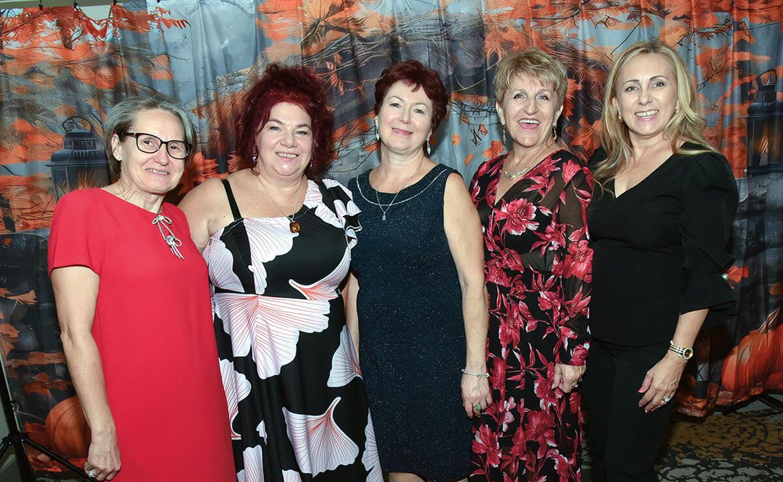 Podając pomocną dłoń: zabawa jesienna Klubu Niedzieliska