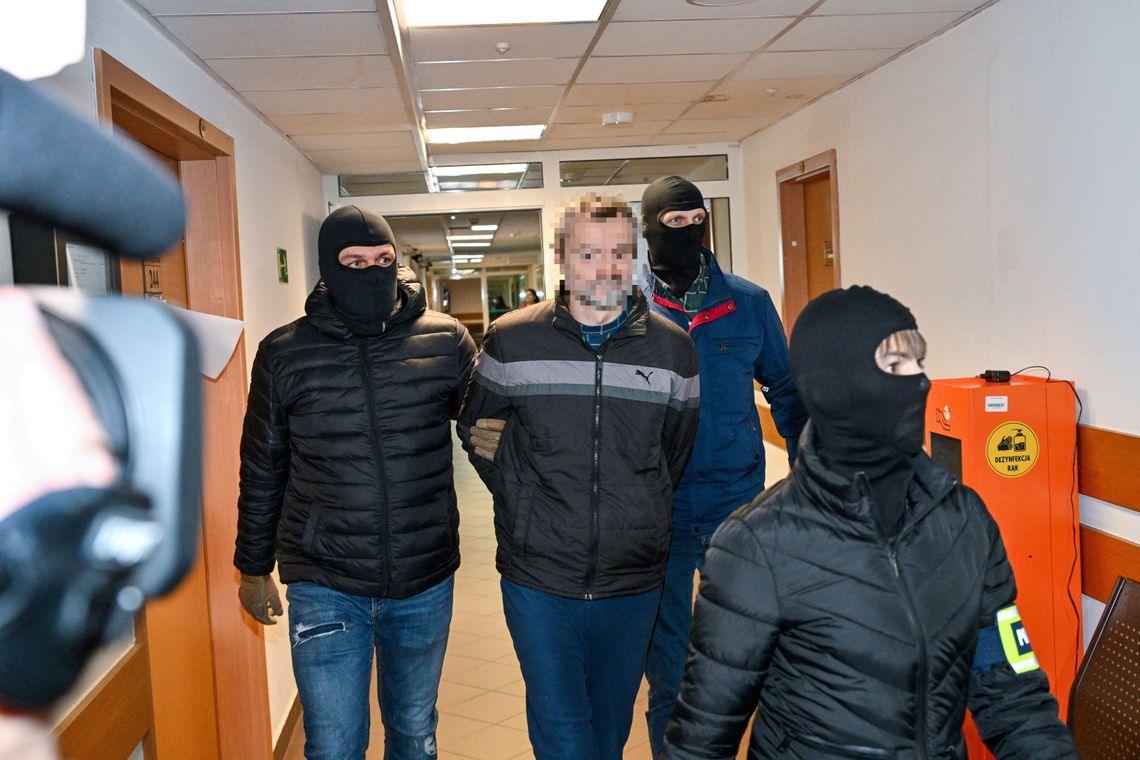 Podejrzany o próbę podpalenia budynku przy ul. Wiejskiej aresztowany na trzy miesiące Podejrzany o próbę podpalenia budynku przy ul. Wiejskiej aresztowany na trzy miesiące