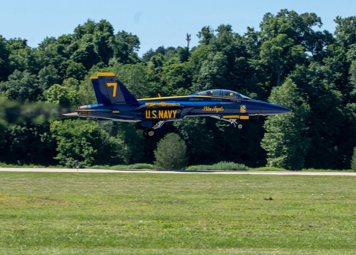 Pokazy lotnicze Air and Water Show w Chicago bez Blue Angels?