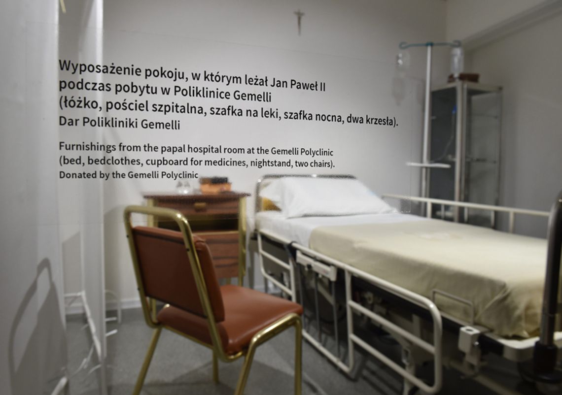 Pokój Jana Pawła II z kliniki Gemelli można zobaczyć w Wadowicach (ZDJĘCIA)