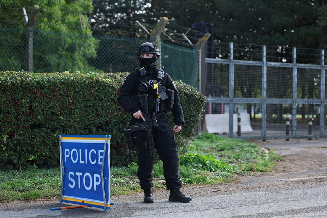 Policja zatrzymała pięć osób pod zarzutem przygotowywania ataku terrorystycznego na bazę RAF Policja zatrzymała pięć osób pod zarzutem przygotowywania ataku terrorystycznego na bazę RAF
