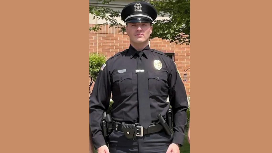 Policjant z Hanover Park wraca do służby po głośnym zatrzymaniu przez ICE