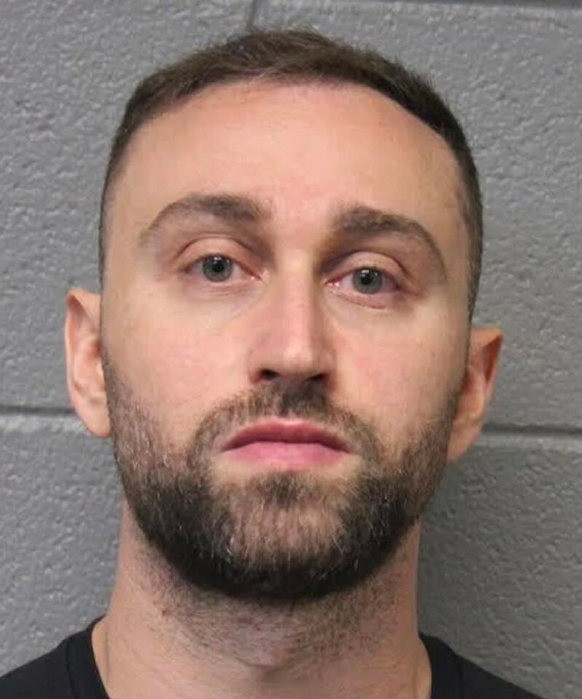 Policjant z północnego-zachodu Chicago oskarżony o pobicie i duszenie partnerki