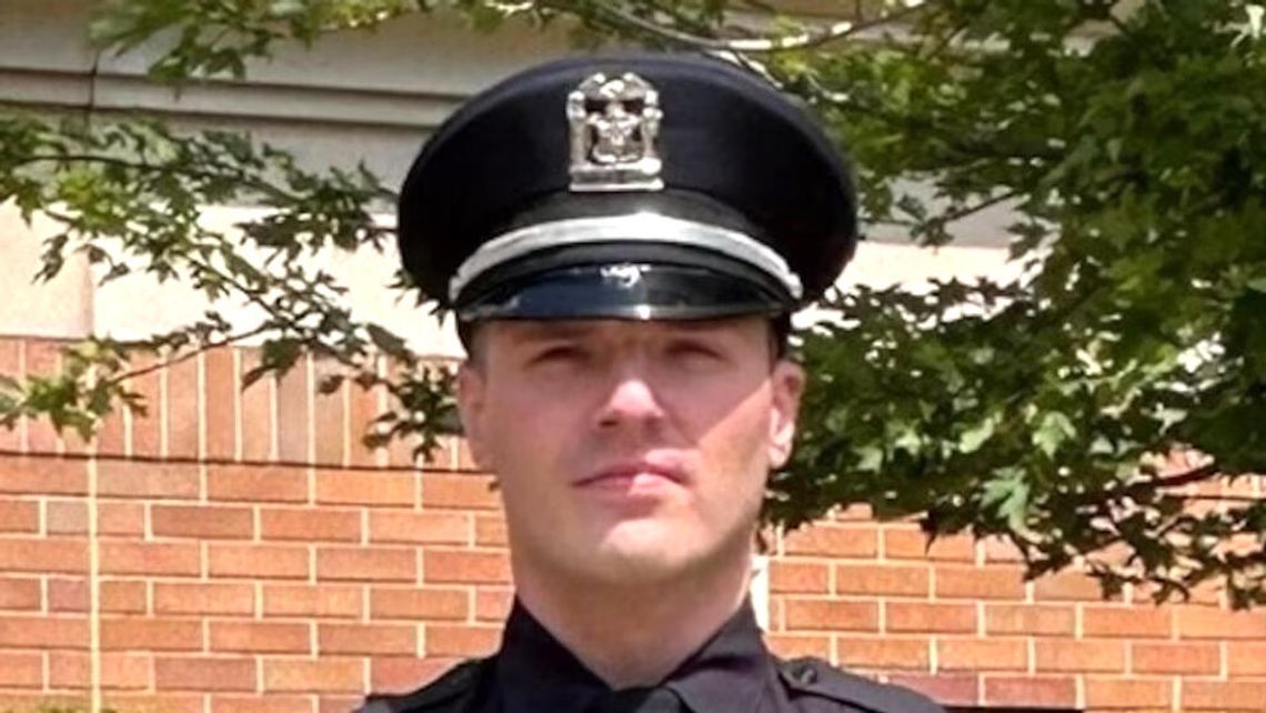 Policjant z przedmieść Chicago zatrzymany przez ICE zwolniony z aresztu imigracyjnego