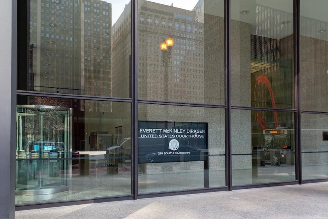 Ponad 9-godzinne oblężenie Dirksen Federal Building zakończone zarzutami federalnymi