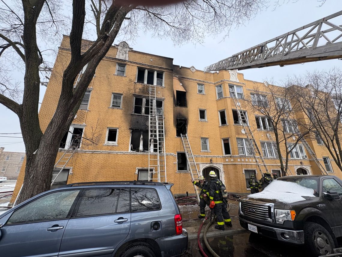 Pożar w West Rogers Park: 6-latek nie żyje, matka walczy o życie