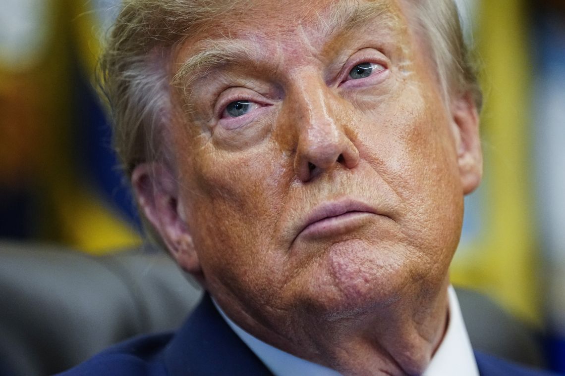 Pozwano Trumpa za to, że chce sprzedawać szybszy dostęp do swoich wpisów Pozwano Trumpa za to, że chce sprzedawać szybszy dostęp do swoich wpisów