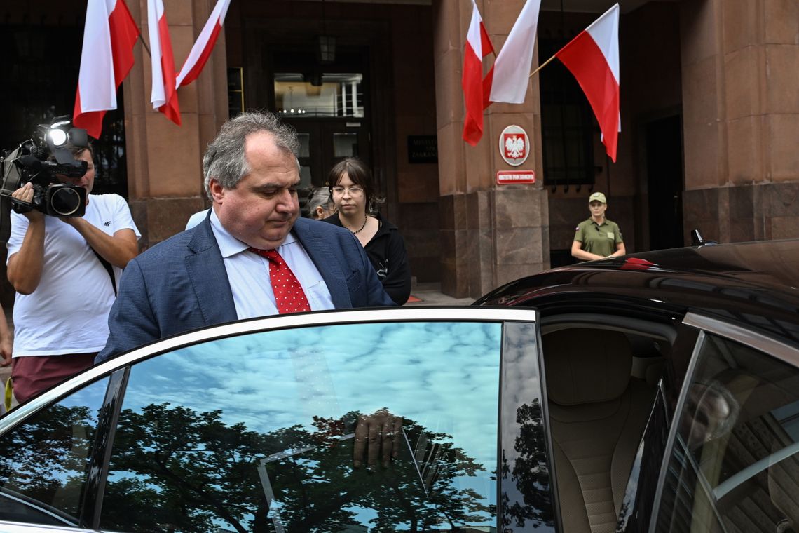 MSZ wezwało w piątek ambasadora Rosji w związku z rakietą, która uderzyła w terytorium Polski MSZ wezwało w piątek ambasadora Rosji w związku z rakietą, która uderzyła w terytorium Polski