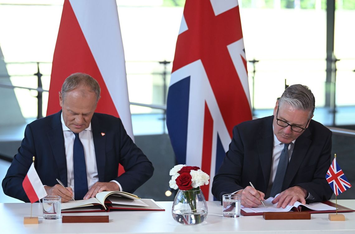 Premierzy Tusk i Starmer podpisali traktat o partnerstwie w dziedzinie bezpieczeństwa i obronności Premierzy Tusk i Starmer podpisali traktat o partnerstwie w dziedzinie bezpieczeństwa i obronności
