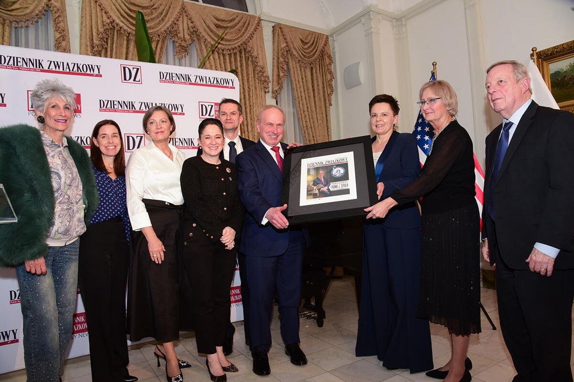 Prezes Frank J. Spula odebrał Nagrodę Człowieka Roku „Dziennika Związkowego” w Konsulacie Generalnym RP w Chicago
