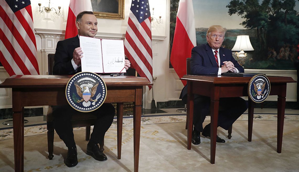 Prezydenci Duda i Trump podpisali deklarację ws. zwiększenia obecności militarnej USA w Polsce (ZDJĘCIA)