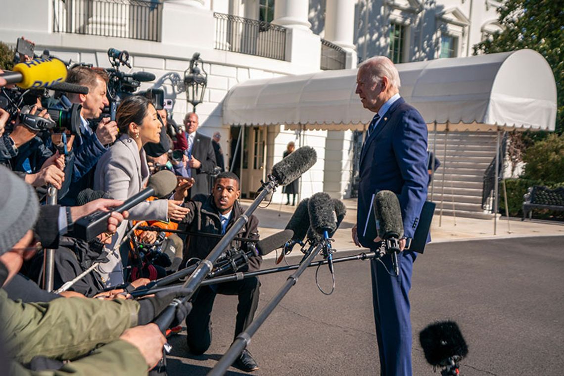 Prezydent Biden: Chętnie porozmawiam ze spikerem Izby Reprezentantów o Ukrainie