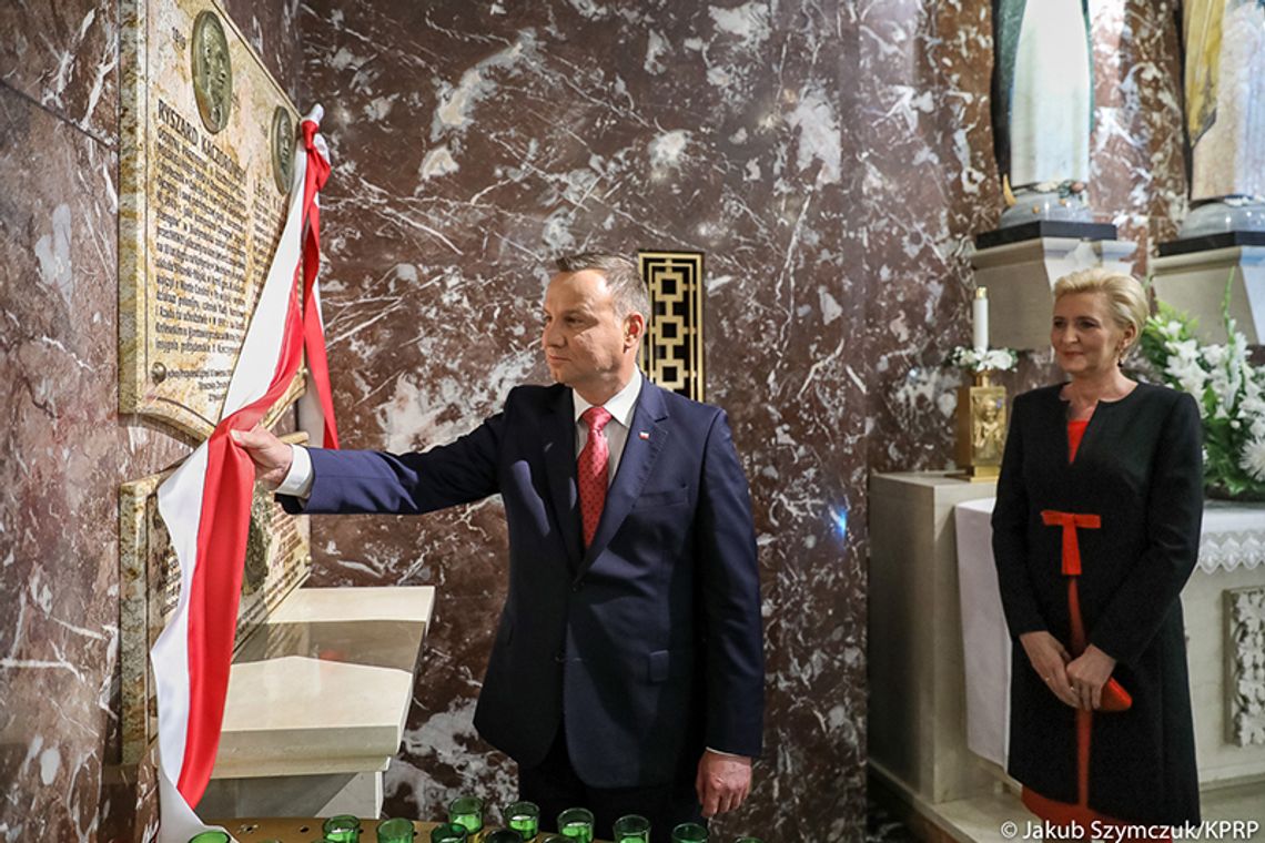 Prezydent Duda odsłonił w Chicago tablicę poświęconą prezydentom Kaczyńskiemu i Kaczorowskiemu