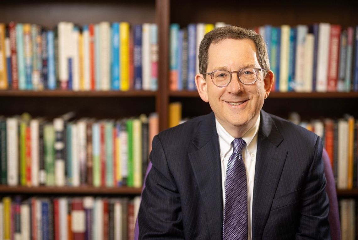 Prezydent Northwestern University rezygnuje ze stanowiska po sporach z administracją Trumpa