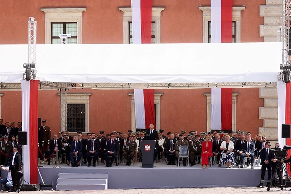 Prezydent: Polsce potrzebna jest silna armia i wielkie inwestycje transportowe