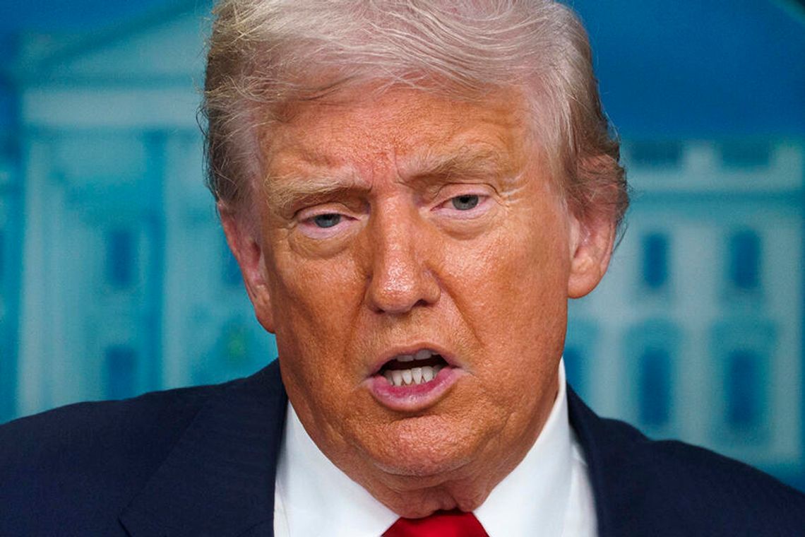 Prezydent Trump: po rozmowie z Putinem zadzwonię do Zełenskiego i powiem, jaki układ jest możliwy PAP/EPA/WILL OLIVER / POOL