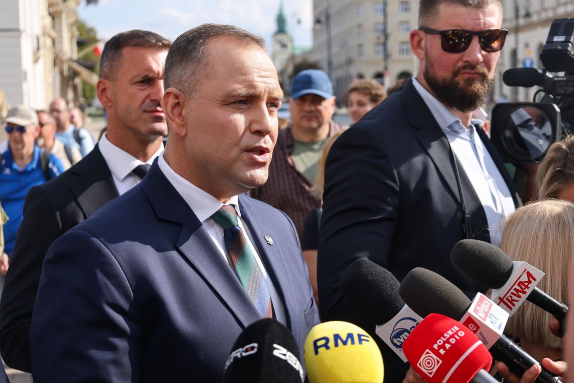 Prezydent zapowiedział, że podda się przesłuchaniu w śledztwie ws. niedopuszczenia sędziów TK do orzekania Prezydent zapowiedział, że podda się przesłuchaniu w śledztwie ws. niedopuszczenia sędziów TK do orzekania