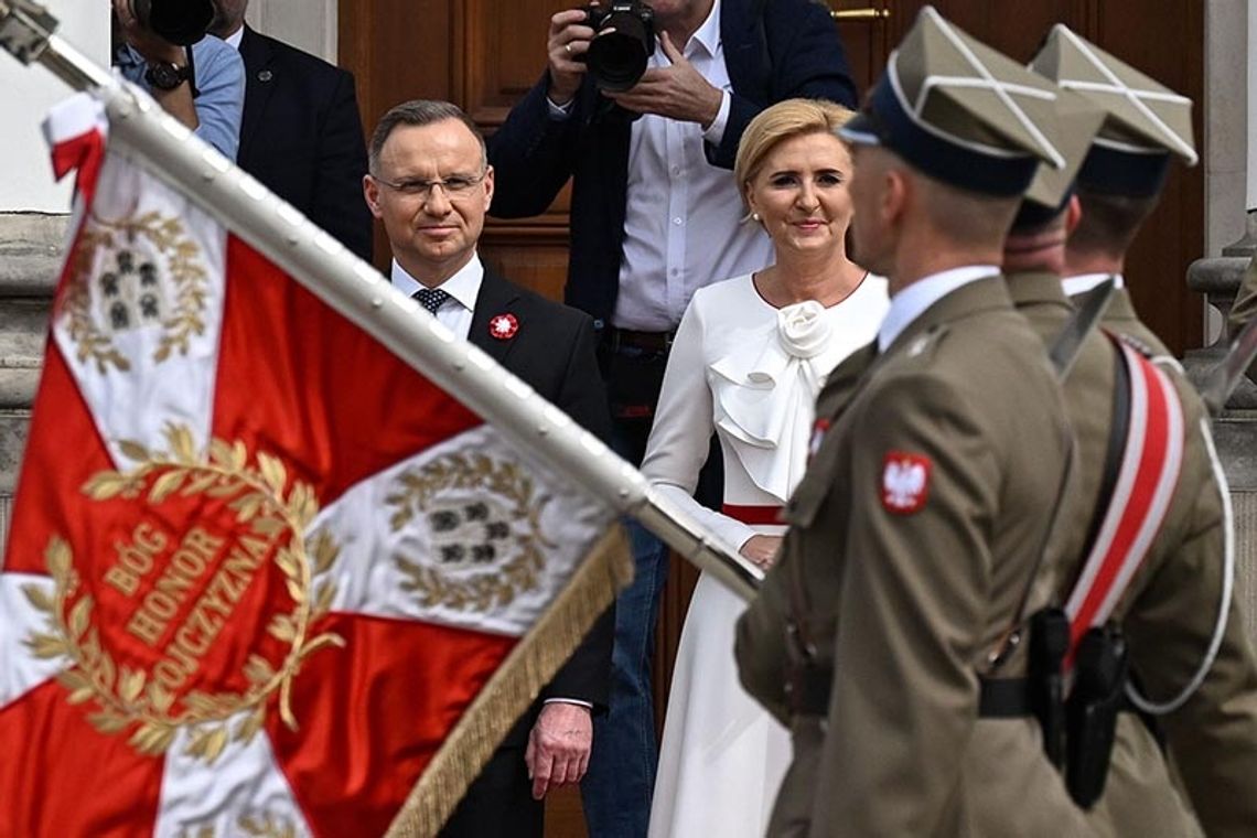 Prezydent: związek między barwami RP a Polakami na całym świecie jest nierozerwalny