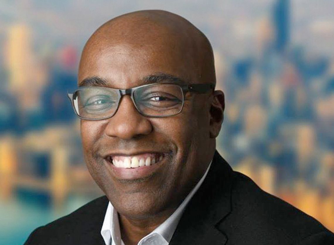 Prokurator Kwame Raoul choruje na koronawirusa