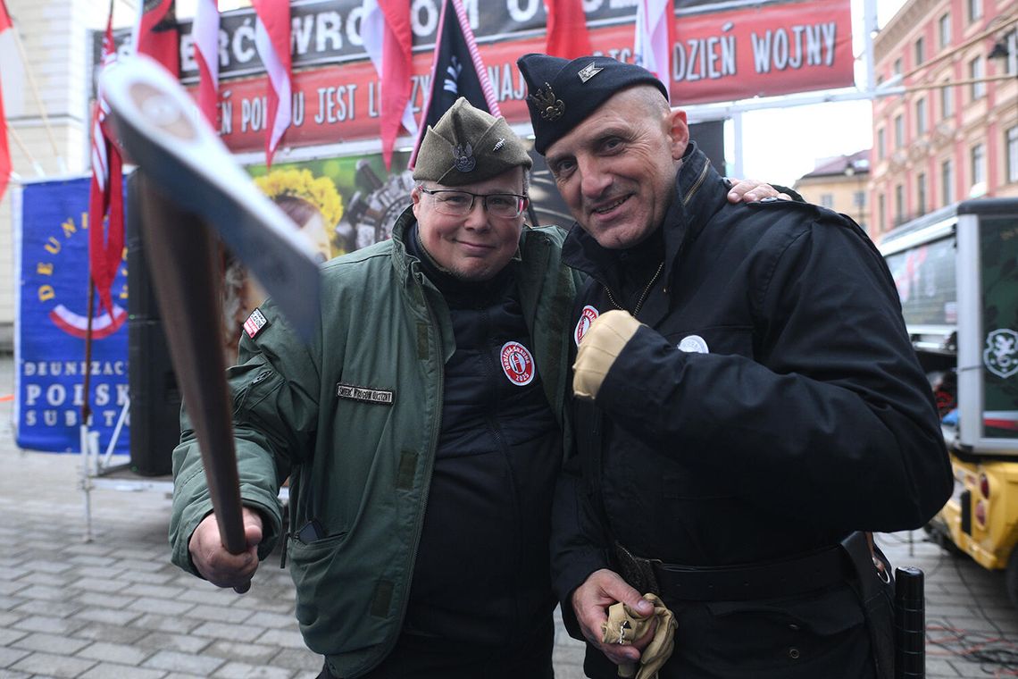 Prokuratura: liderzy ruchu Rodacy Kamraci usłyszeli zarzuty i zostali aresztowani