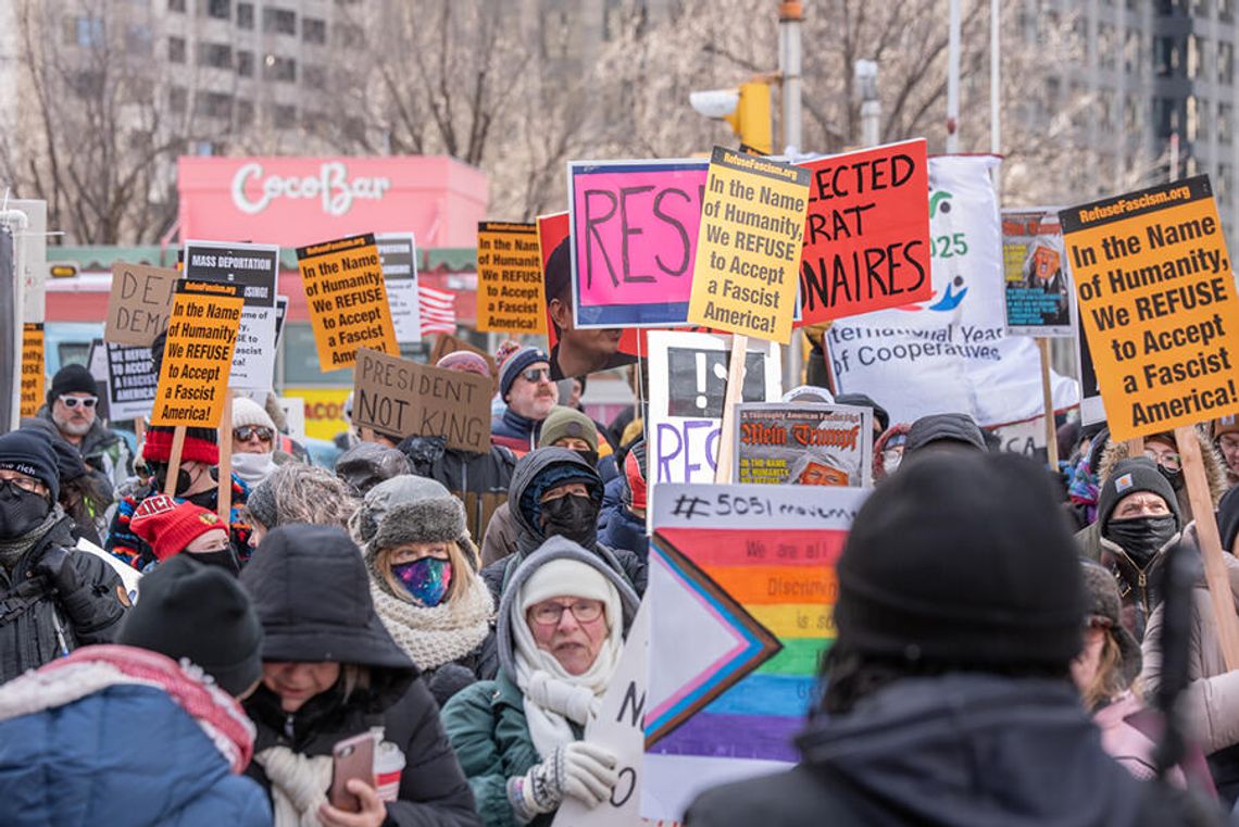 Protest w Chicago przeciwko polityce prezydenta Donalda Trumpa i udziałowi w niej Elona Muska