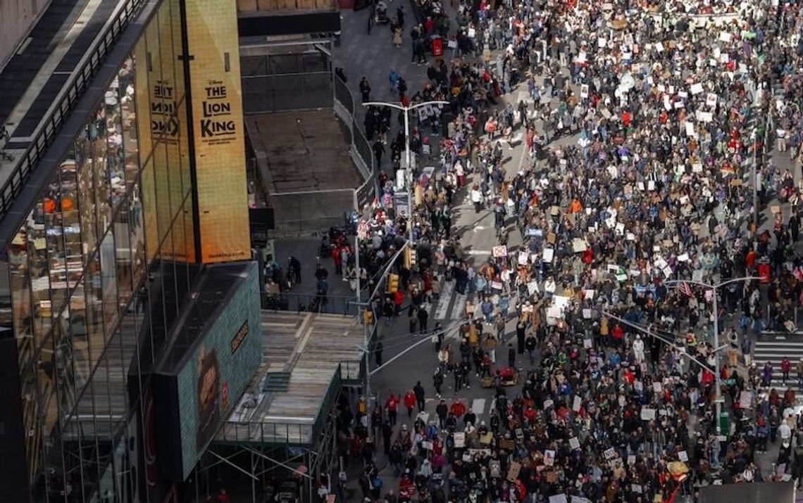 Protesty „No Kings” przeciwko polityce prezydenta Trumpa